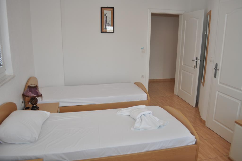 Guest House Miranda Ochryda Zewnętrze zdjęcie